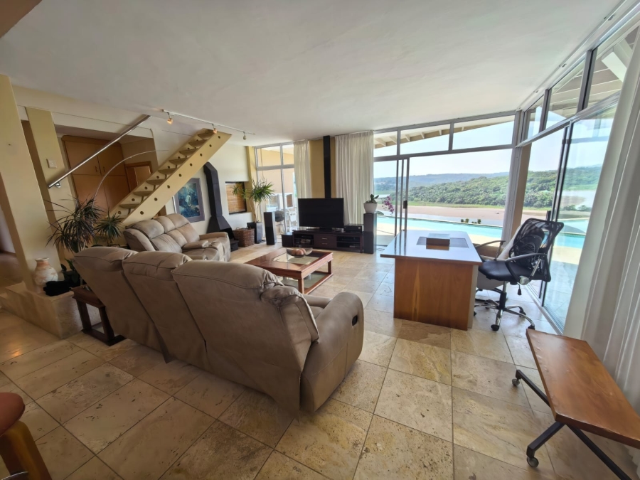 3 Bedroom Property for Sale in Bonza Bay Eastern Cape